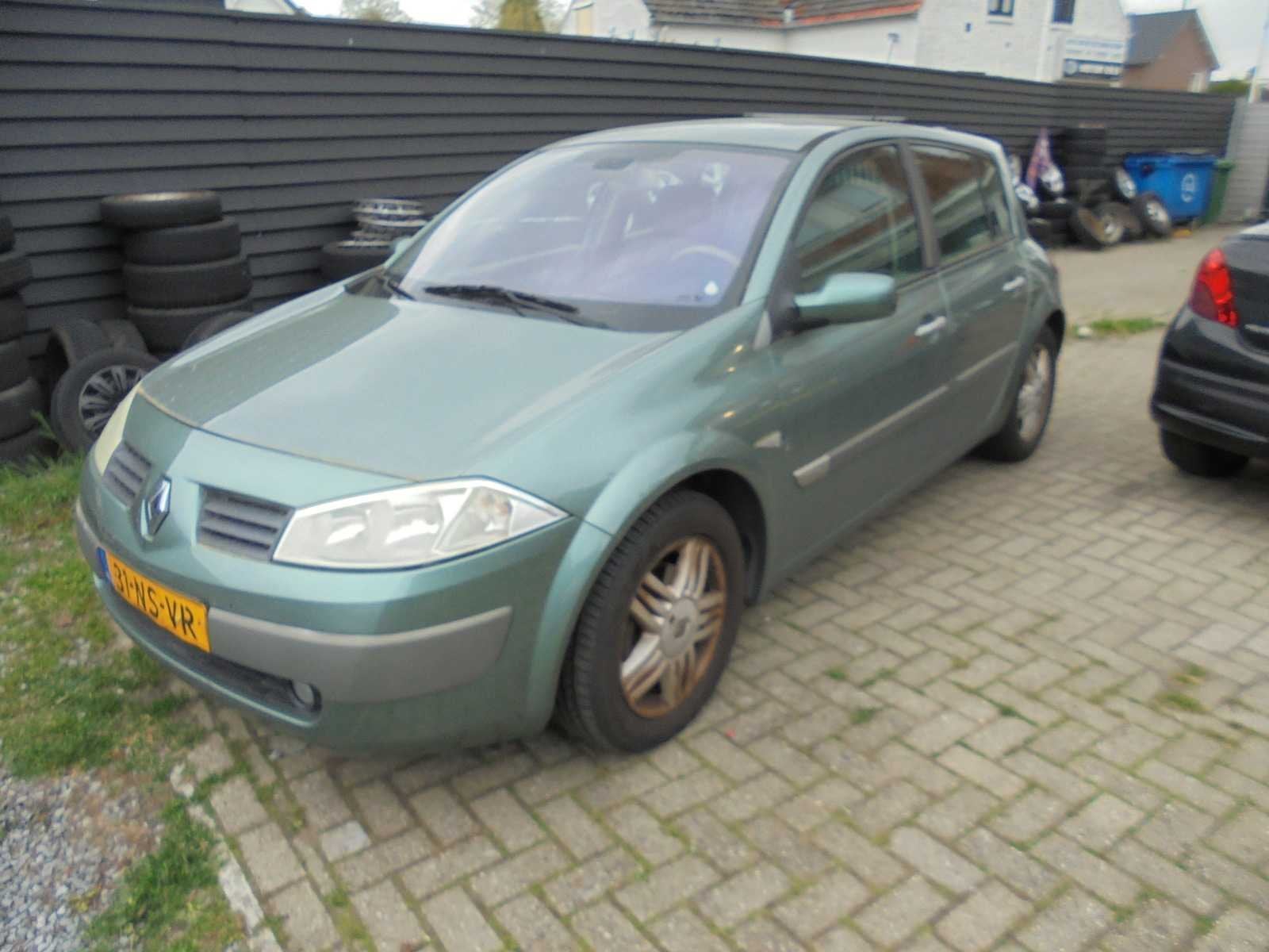 Renault - 2004 - Mégane - 1.6-16V Priv.Luxe - 31-NS-VR, Voorwielaandrijving, 15 km/l, 4 cilinders, 49 €/maand