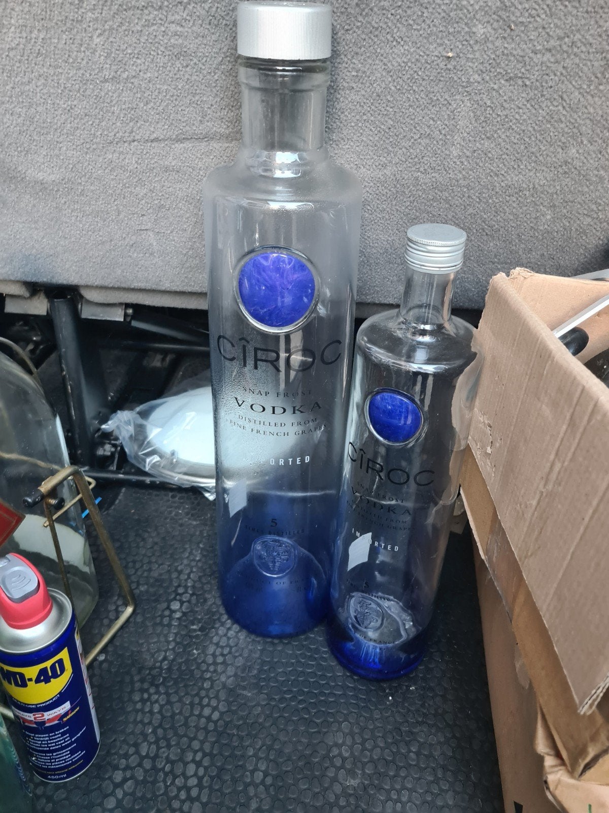 2x ciroc vodka flessen, Ophalen