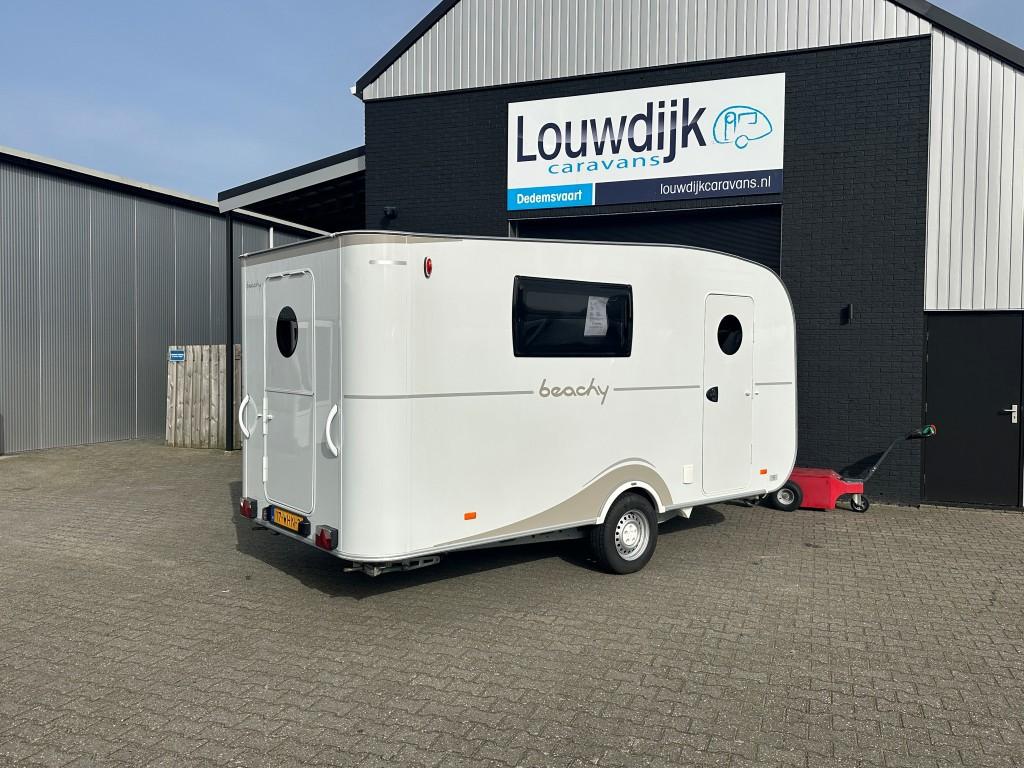 HOBBY Beachy 450 ’23 (4 pers. 822 kg), Rondzit, Hobby, Bedrijf, Kelvinstraat 23
7701BZ  Dedemsvaart, NL