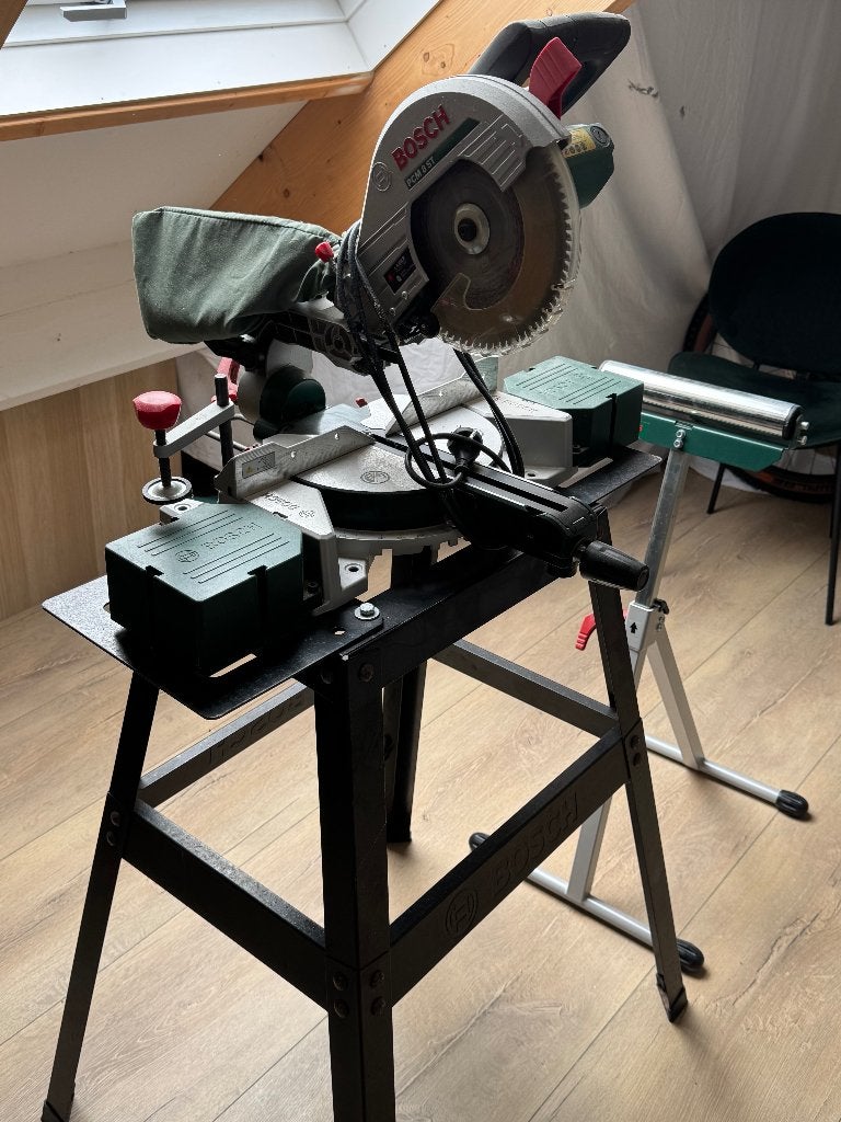 Bosch afkortzaag (pcm 8 st) met tafel, extra blad, staander., Ophalen, 70 mm of meer, Zo goed als nieuw, Afkortzaag