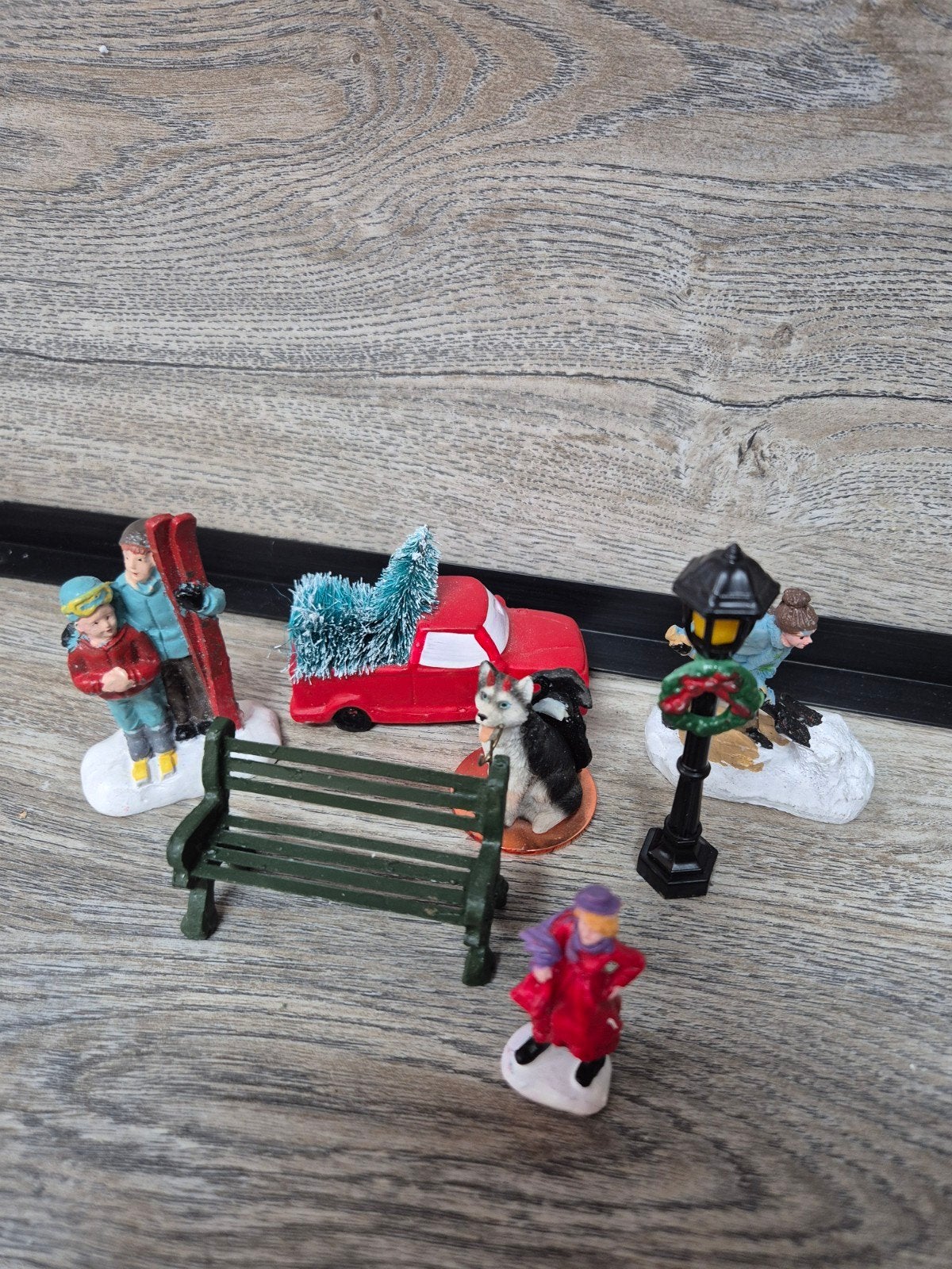 kerstdorp figuren set kersthuisjes, Ophalen of Verzenden, Zo goed als nieuw