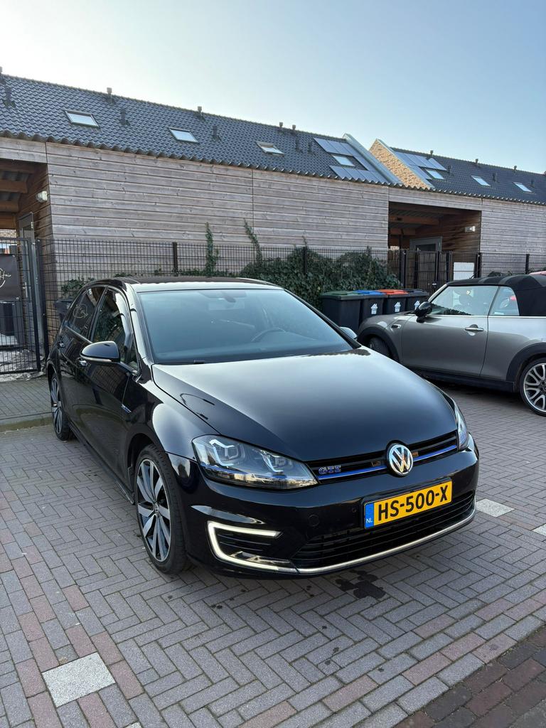 Volkswagen Golf 7 GTE (2015) –Full option– Automaat, Auto's, Automaat, Zwart, Golf, Particulier