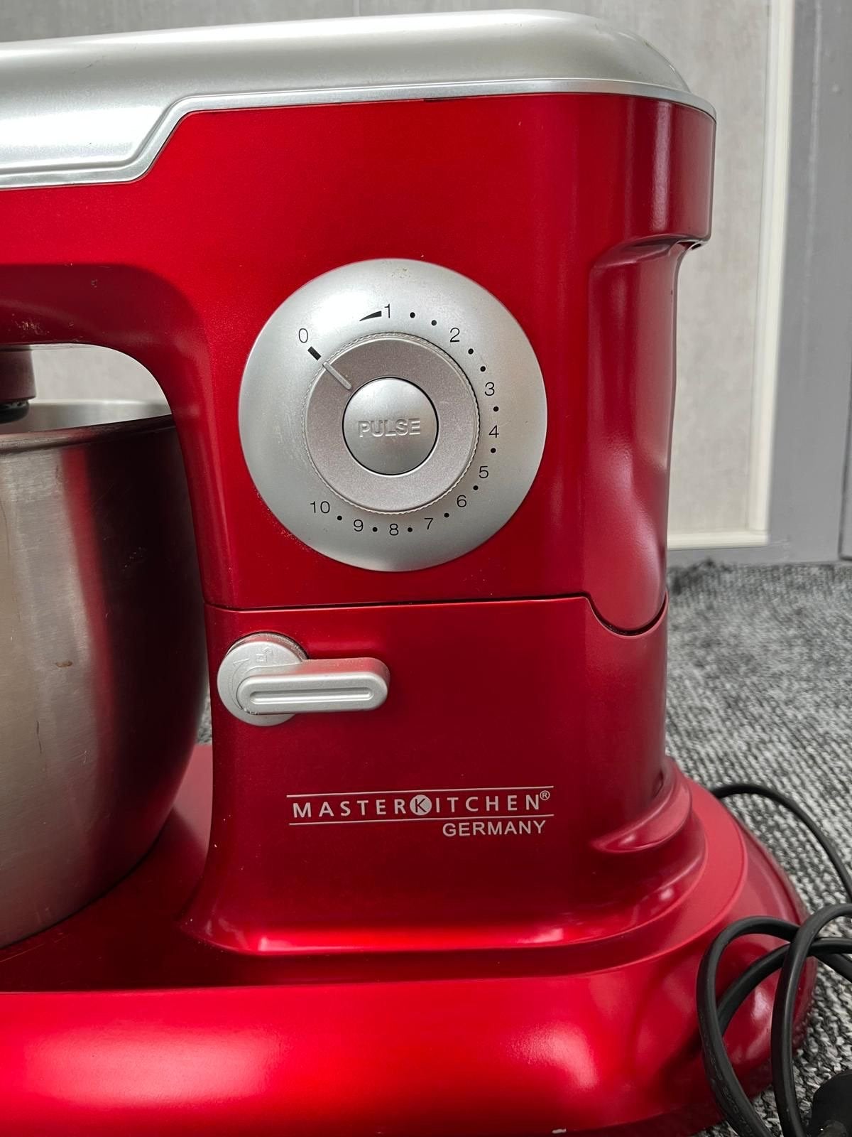 Master Kitchen Germany Keukenmachine Rood - Zo goed als nieu, 3 tot 4 liter, Ophalen of Verzenden, Zo goed als nieuw, 3 snelheden of meer