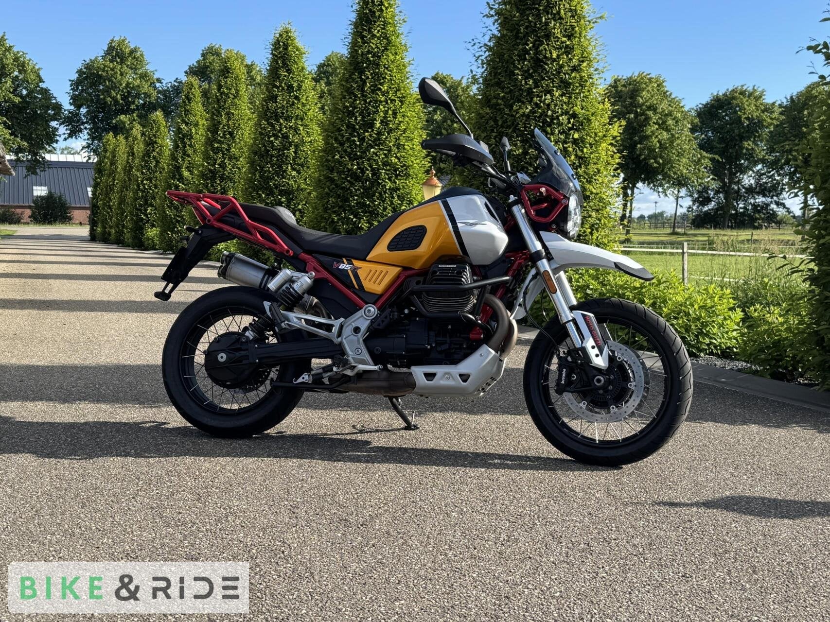 Moto Guzzi V85 TT - ZARD demper, Motoren, Motoren | Moto Guzzi, 853 cc, Verkoop@piaggio.nl, Bedrijf, Cruise Control