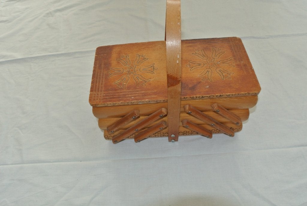 Houten Naaidoos – Uitklapbaar Vintage, Hobby en Vrije tijd, Naaien en Fournituren, Ophalen of Verzenden