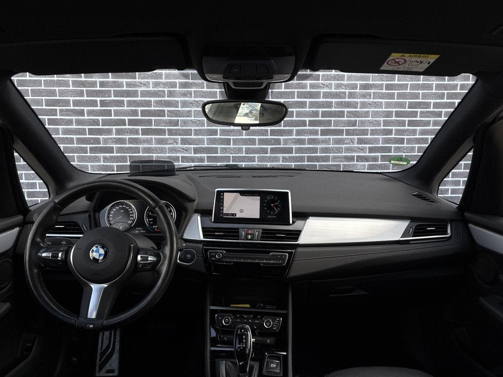 BMW 2-serie Active Tourer 220i High Executive | M-Sport | He, Auto's, BMW, 1998 cc, Gebruikt, Zilver of Grijs, 2-Serie Active Tourer