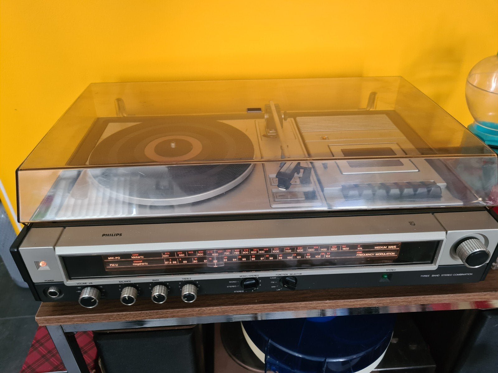 Philips platenspeler met radio en cassettedeck (defect), Audio, Tv en Foto, Stereo-sets, Niet werkend, Cassettedeck, Tuner of Radio