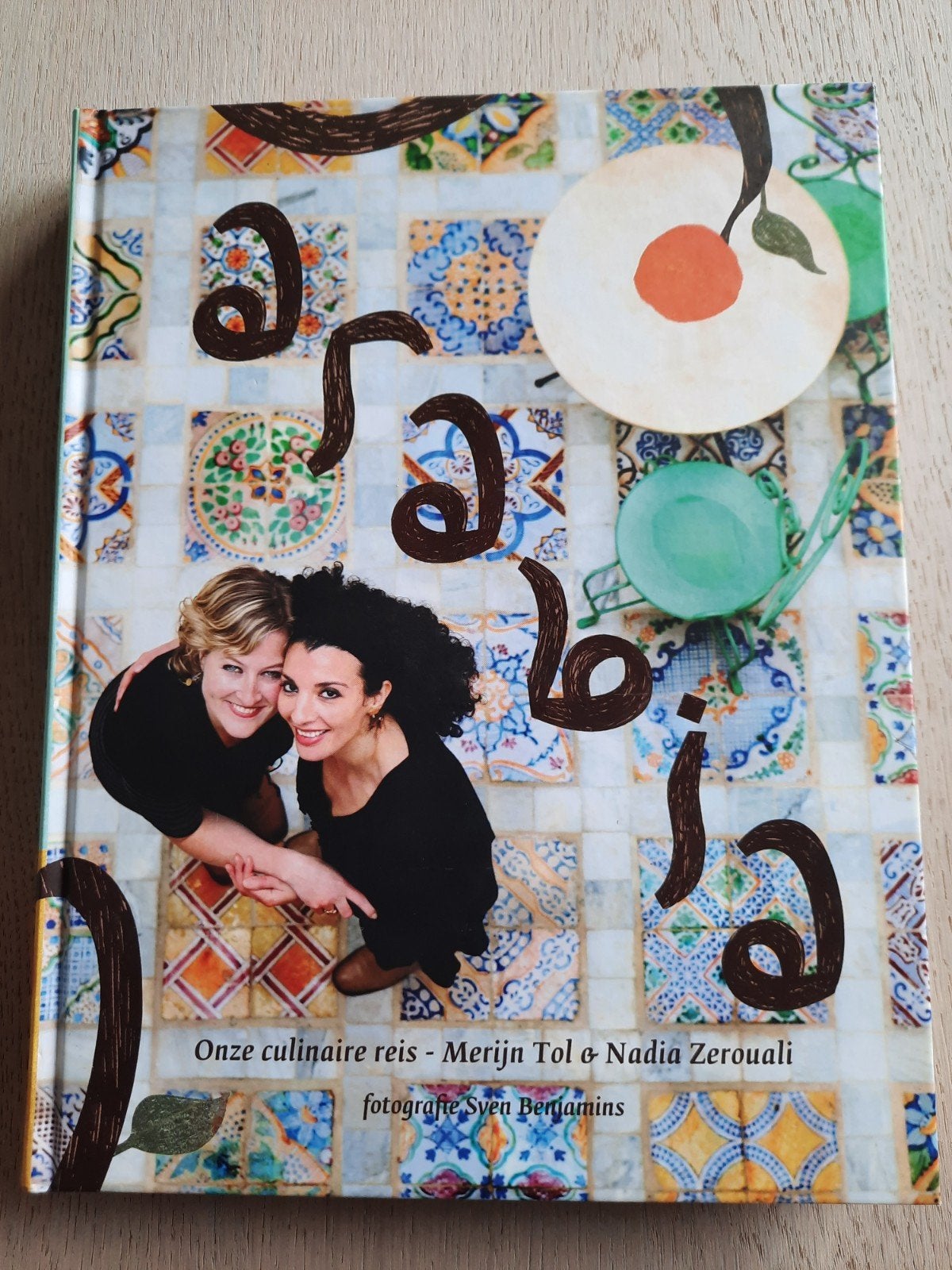 ARABIA - Nadia Zerouali en Merijn Tol

Hardcover in uitsteke, Boeken, Ophalen of Verzenden, Zo goed als nieuw, Midden-Oosten en Marokko