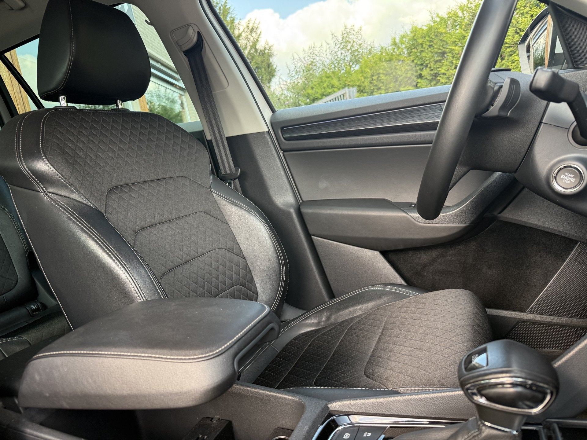 Skoda Kodiaq 1.5 TSi ACT Style Aut. 7p., Camera | Navi & Car, Auto's, 1525 kg, 4 cilinders, 150 pk, Wit