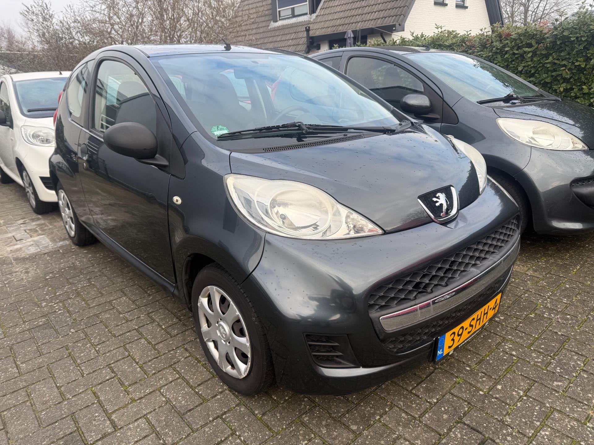 Peugeot 107 1.0-12V XR 2011 Airco Nieuwe APK, Auto's, Peugeot, Voorwielaandrijving, Euro 5, Gebruikt, 4 stoelen