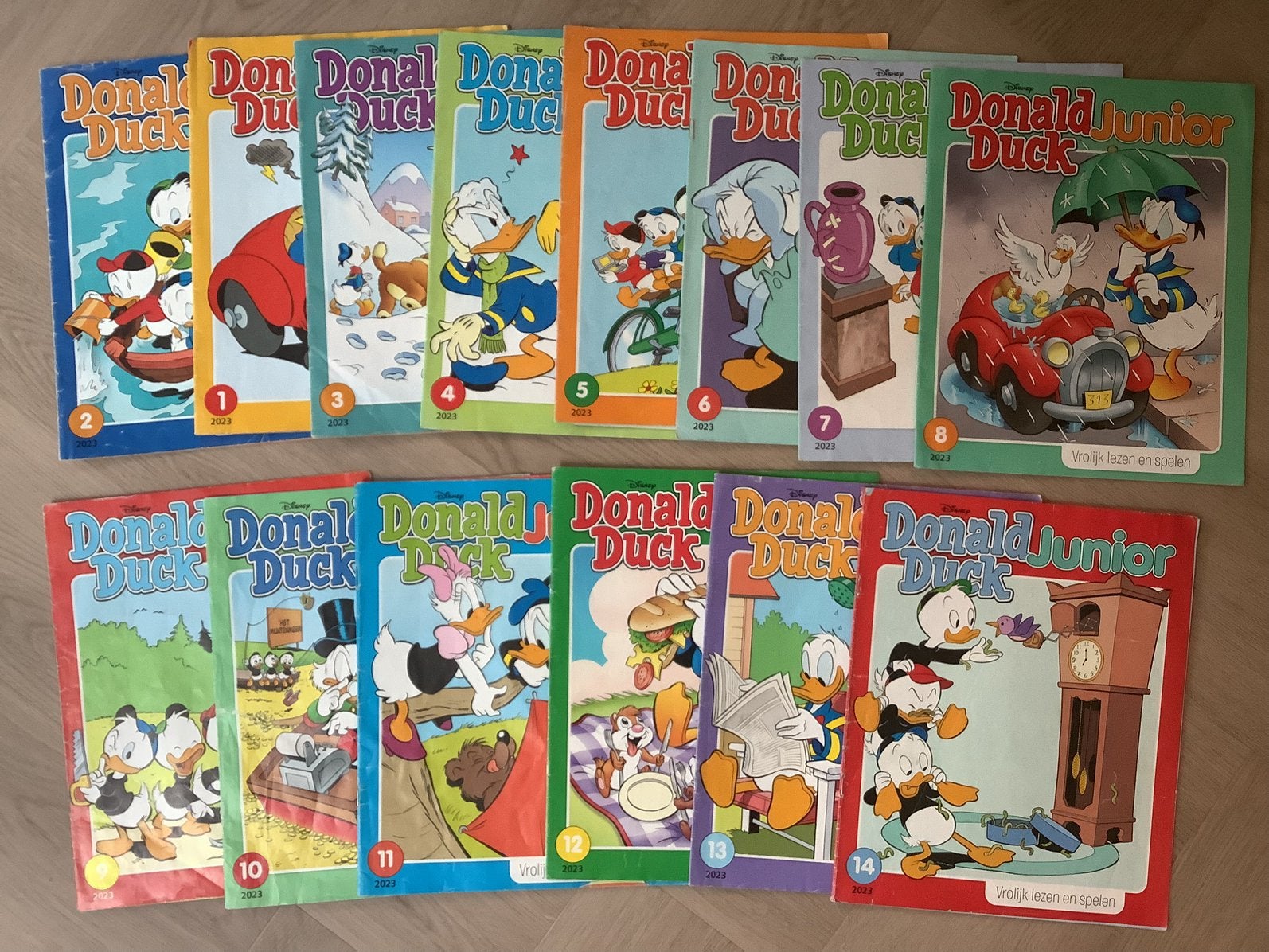 14x donald duck junior tijdschriften uit 2023, Boeken, Meerdere comics, Ophalen of Verzenden, Gelezen, Europa