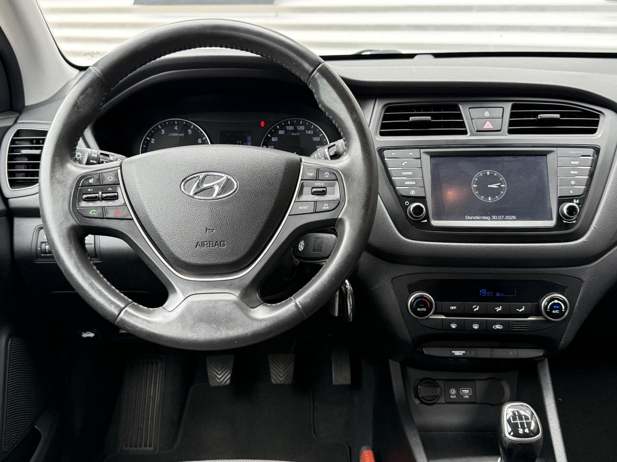 Hyundai i20 1.0 T-GDI Comfort 2e Eigenaar|Camera|Navi|Clima|, Auto's, Voorwielaandrijving, Euro 6, Automatische klimaatregeling