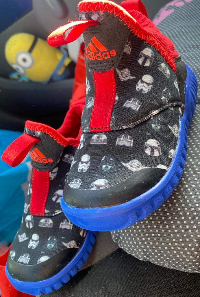 Adidas Star Wars edition limited kinder schoenen, Ophalen of Verzenden, Zo goed als nieuw