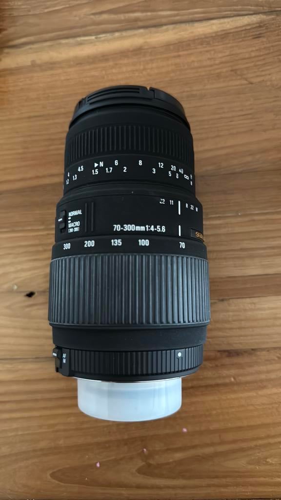 Sigma DC 70-300mm 1:4-5,6, Audio, Tv en Foto, Fotografie | Lenzen en Objectieven, Ophalen of Verzenden, Zo goed als nieuw, Telelens