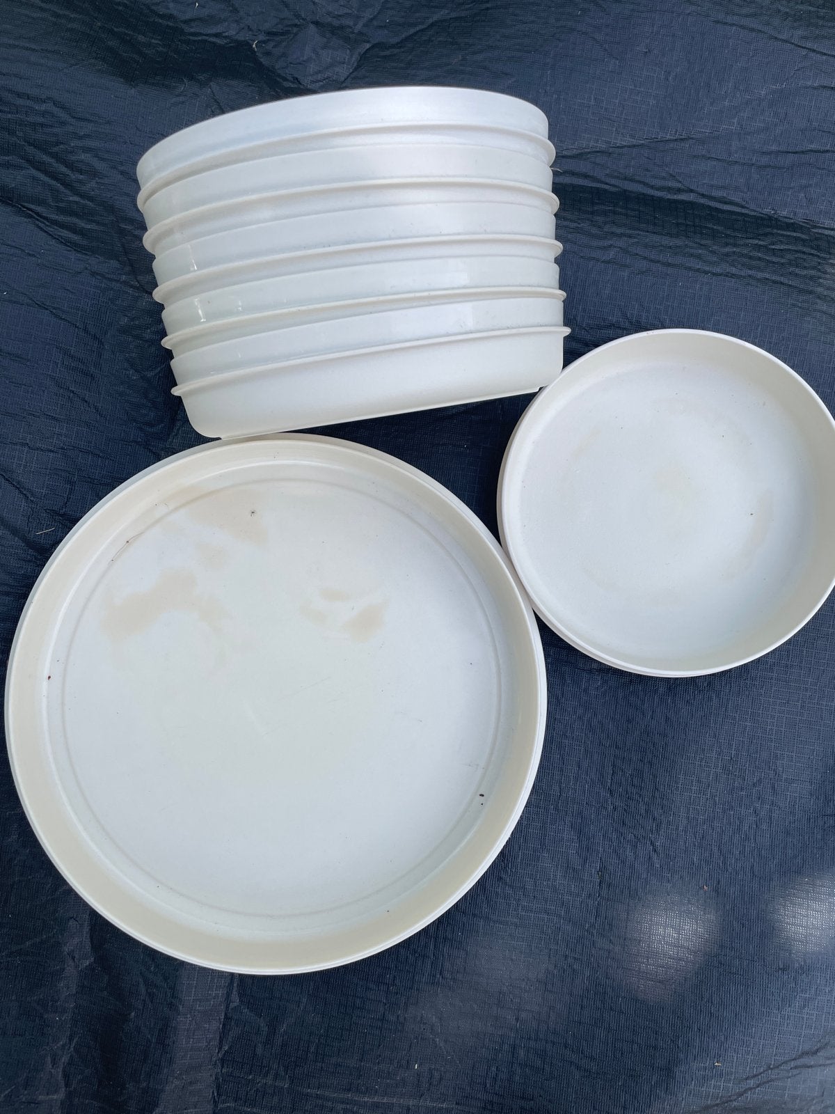 Set van 7 witte plastic borden/schalen, Kunststof, Gebruikt, Ophalen of Verzenden, Bord(en)