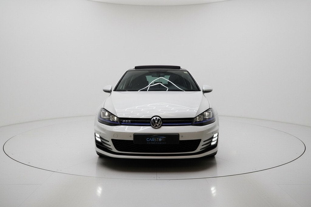 Volkswagen Golf 1.4 TSI GTE PANO KEYLESS CAMERA SFEER NAP, Auto's, 8 kWh, Stof, Gebruikt, 4 cilinders