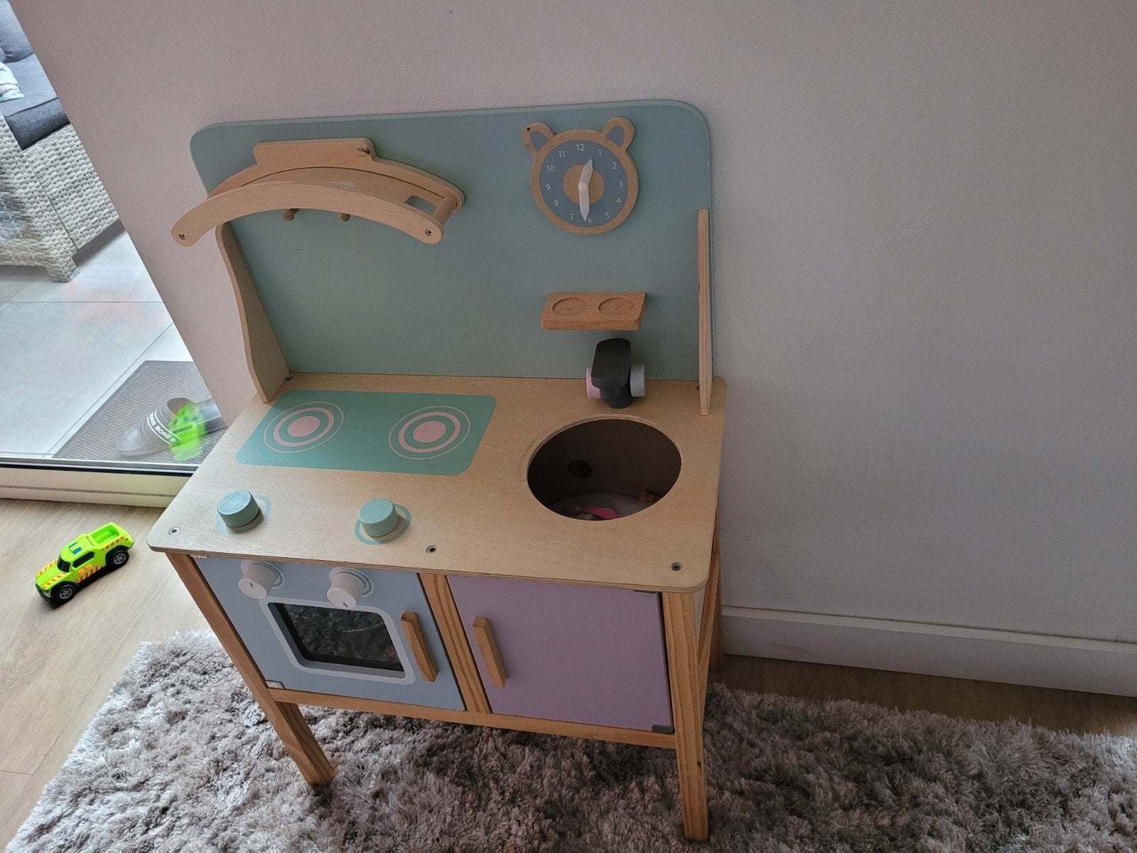 Houten Speelkeuken met Oven en Spoelbak, Kinderen en Baby's, Speelgoed | Speelkeukens, Ophalen of Verzenden, Zo goed als nieuw