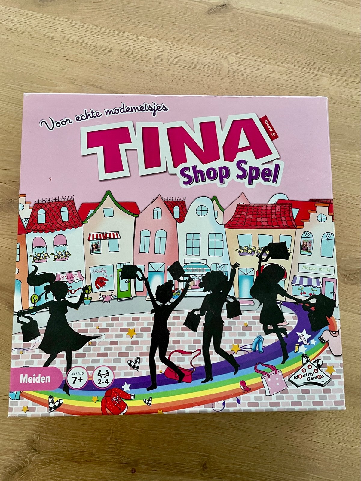 Tina Shop Spel - Voor echte modemeisjes, Hobby en Vrije tijd, Drie of vier spelers, Ophalen, Zo goed als nieuw