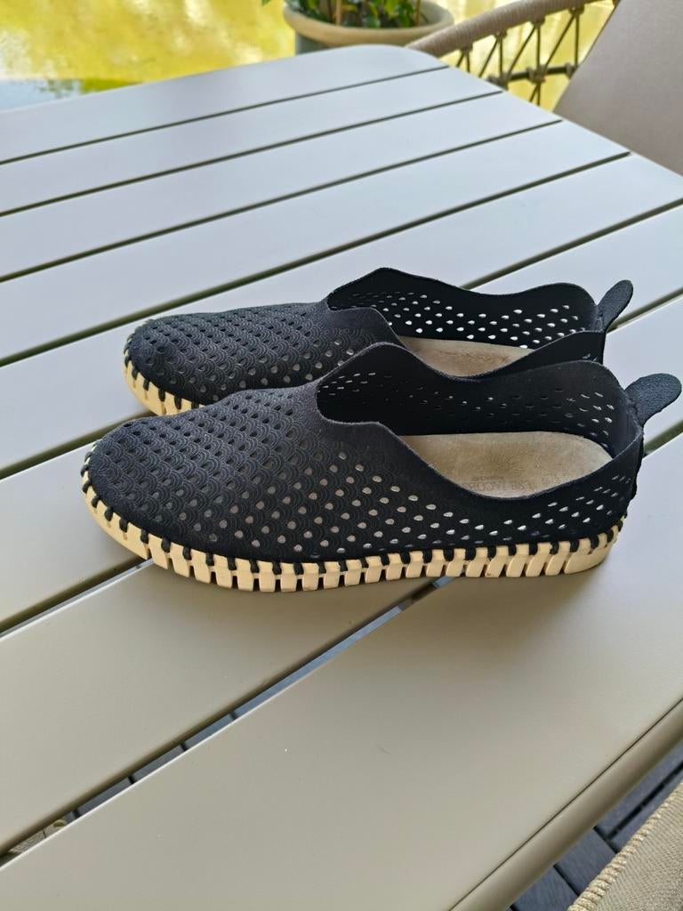 Zwarte instappers met geperforeerd design maat 39, Ophalen of Verzenden, Instappers, Zwart, Ilse Jacobsen