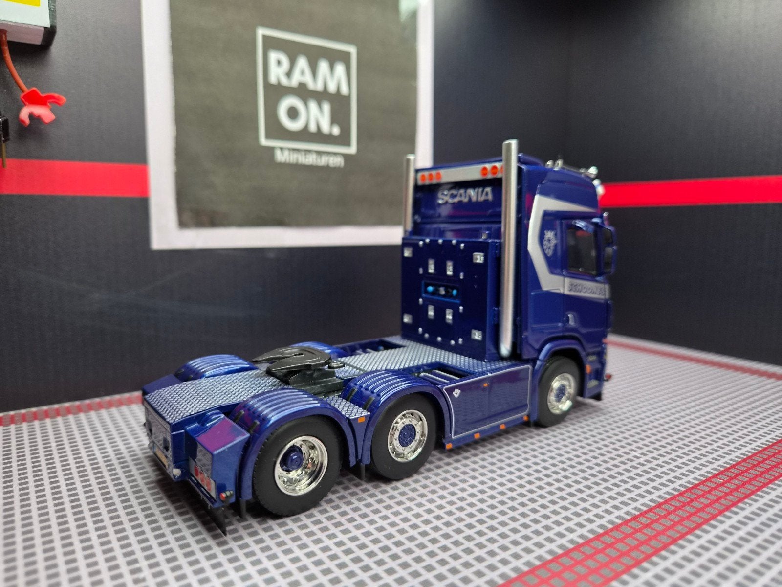 1/50 Scania R-Serie 6x2 V8 Schoones B.V., Ophalen of Verzenden, Zo goed als nieuw, Bus of Vrachtwagen, Overige merken