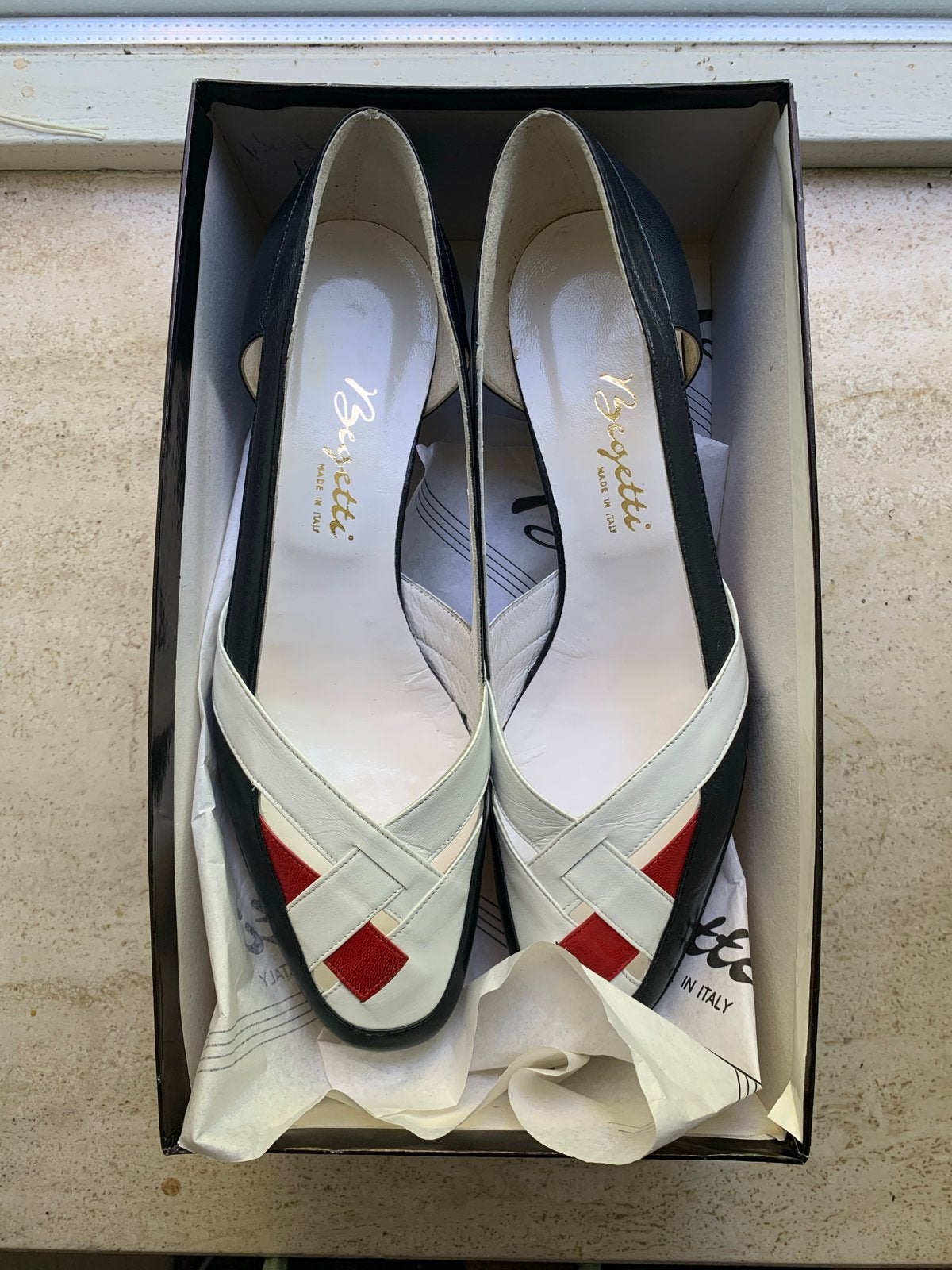 Bizgetti Leren Pumps Maat 39 - Zwart, Wit, Rood - nieuw, Pumps, Zwart, Nieuw, Ophalen of Verzenden