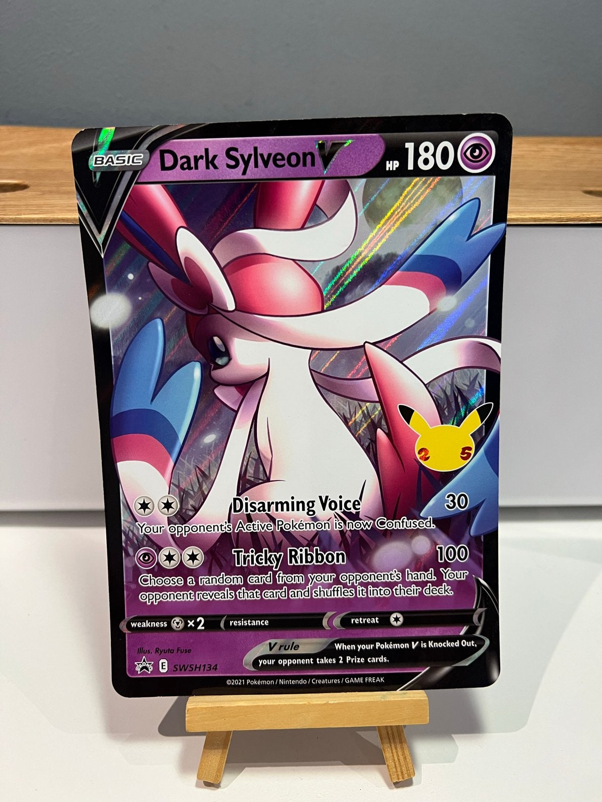 Dark Sylveon V jumbo Pokémon Kaart Celebrations SWSH134, Ophalen of Verzenden, Zo goed als nieuw, Losse kaart