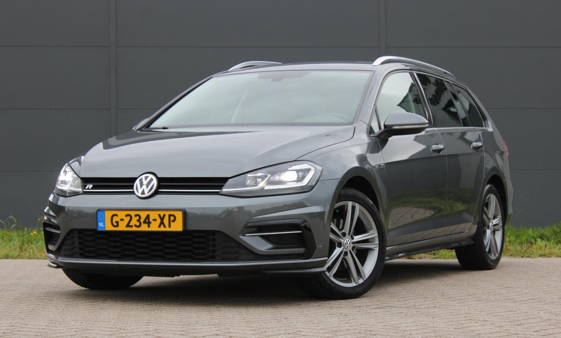 Volkswagen Golf Variant 1.5 TSI Highline Business R-Line Aut, Auto's, Stof, 4 cilinders, 150 pk, 690 kg