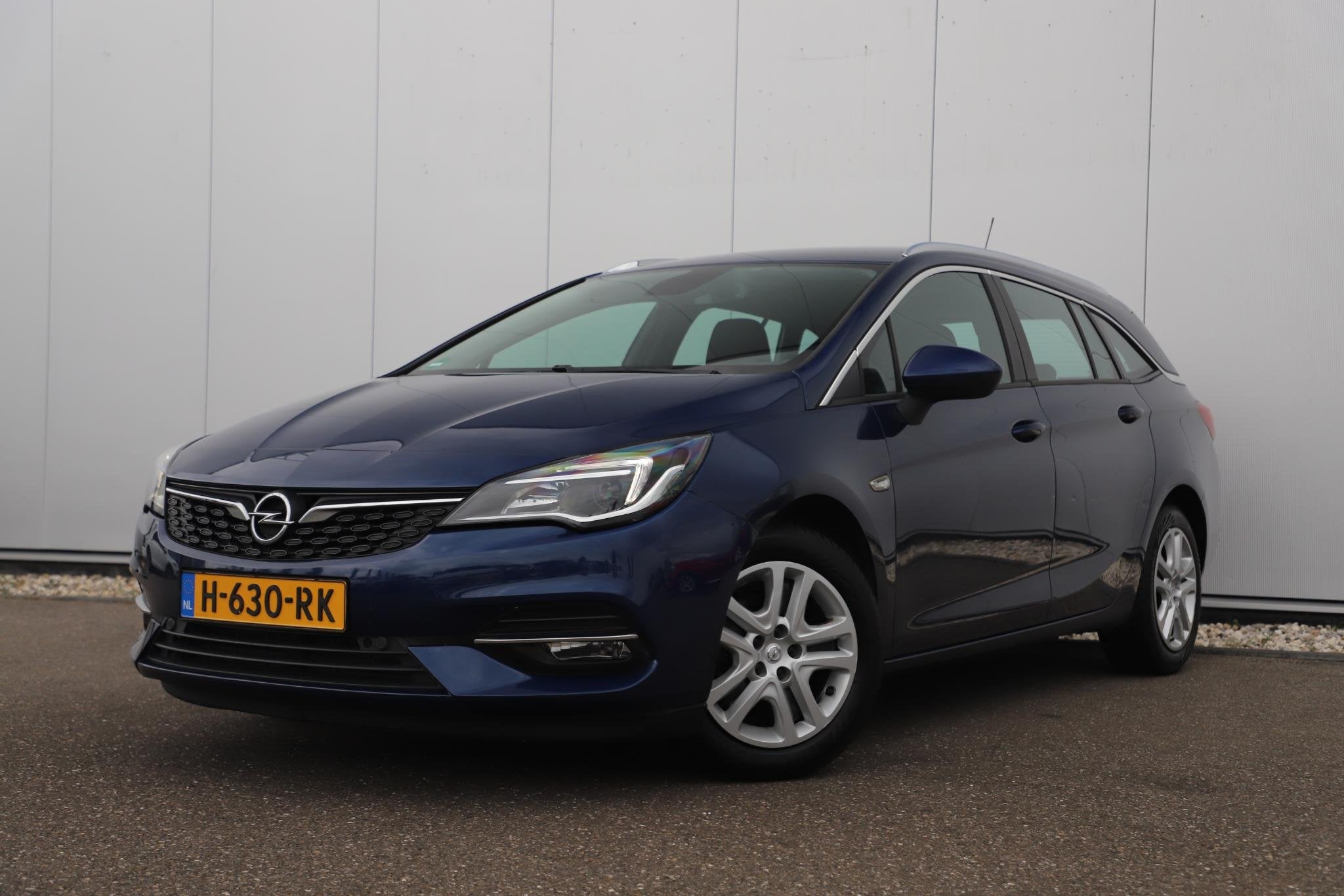 Opel Astra Sports Tourer 1.2 Edition 110PK Navigatie Comfort, Auto's, Opel, Voorwielaandrijving, Stof, Gebruikt, Euro 6