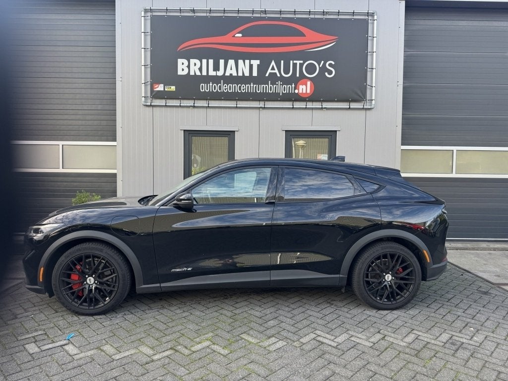 Ford Mustang Mach-E Volleer Dikke velgen RWD 75 kWh, 0 cilinders, Gebruikt, 750 kg, Zwart