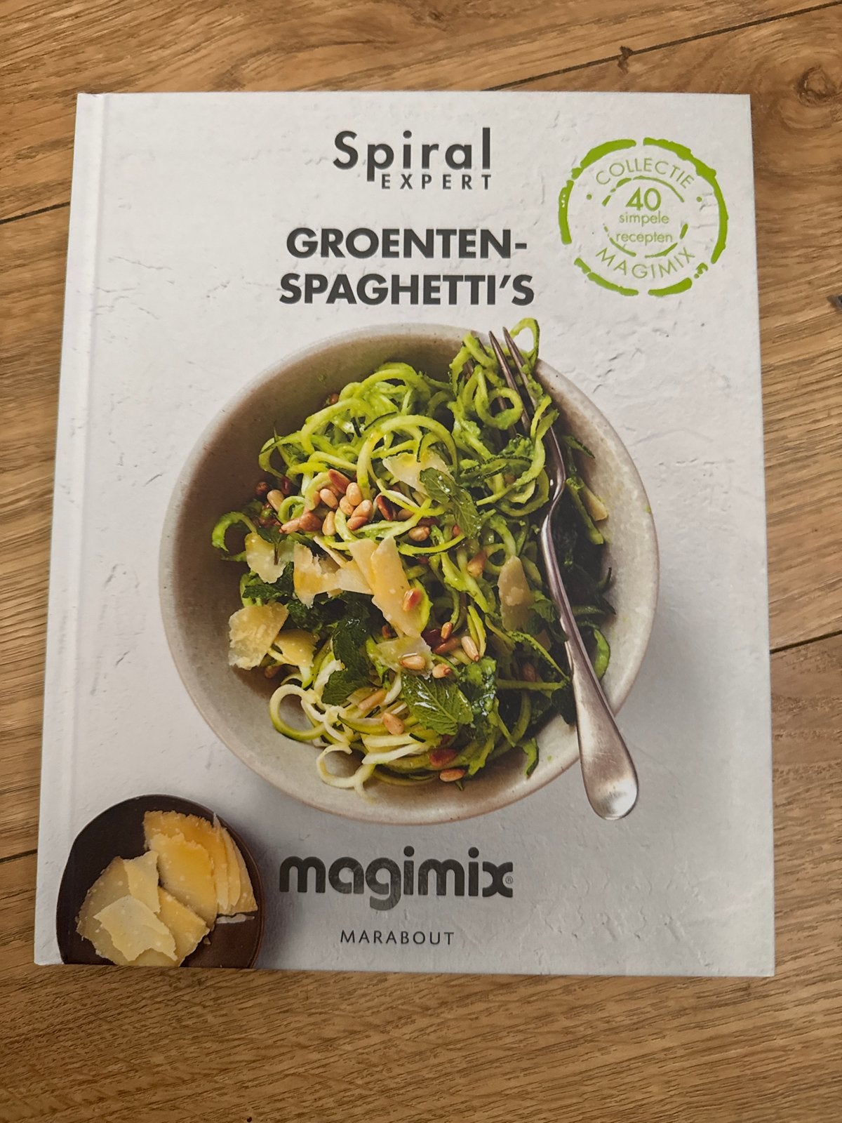 Spiral Expert Groenten-Spaghetti's Magimix Kookboek, Boeken, Kookboeken, Hoofdgerechten, Ophalen of Verzenden, Zo goed als nieuw