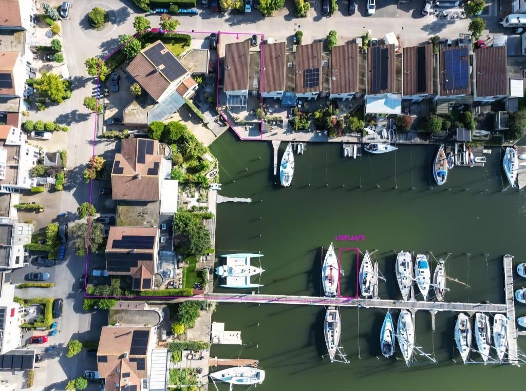Te huur in Lelystad ligplaats direct aan het Ijsselmeer, Watersport en Boten, Ligplaatsen, Herfst, Buiten