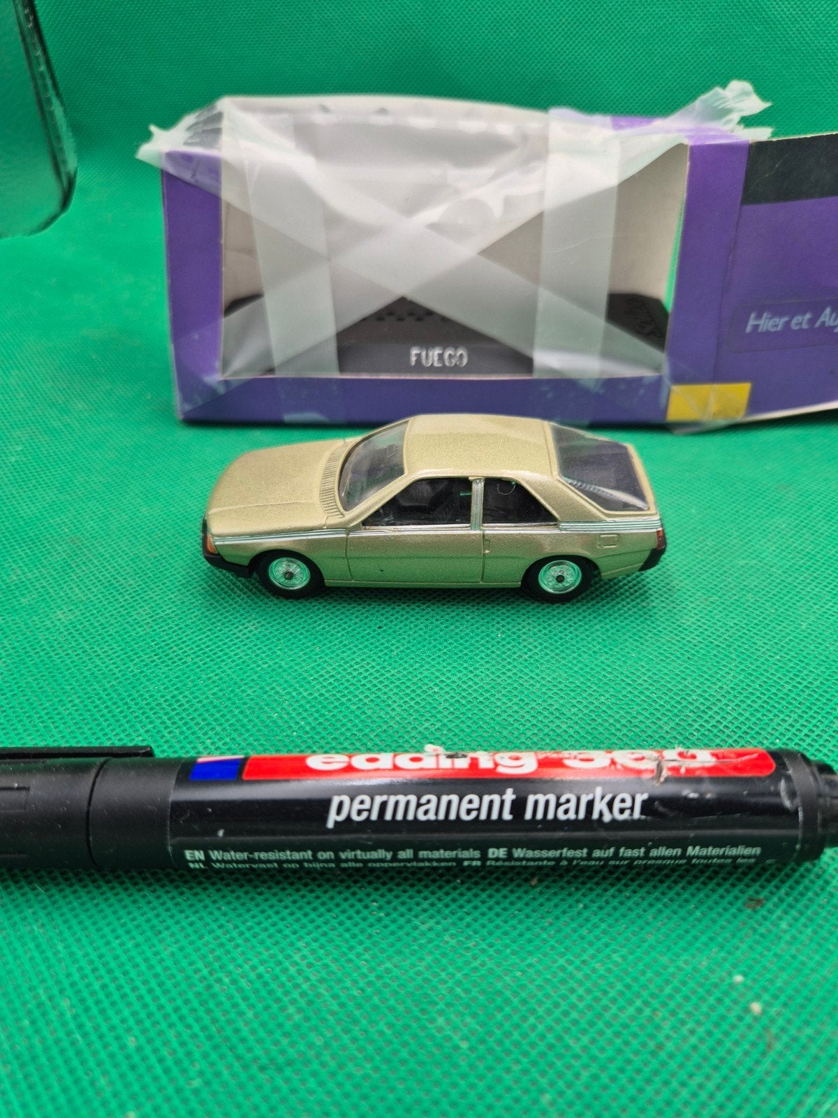 244 Renault Fuego 1/43 Solido, Hobby en Vrije tijd, Modelauto's | 1:43, Ophalen of Verzenden, Zo goed als nieuw, Auto, Solido