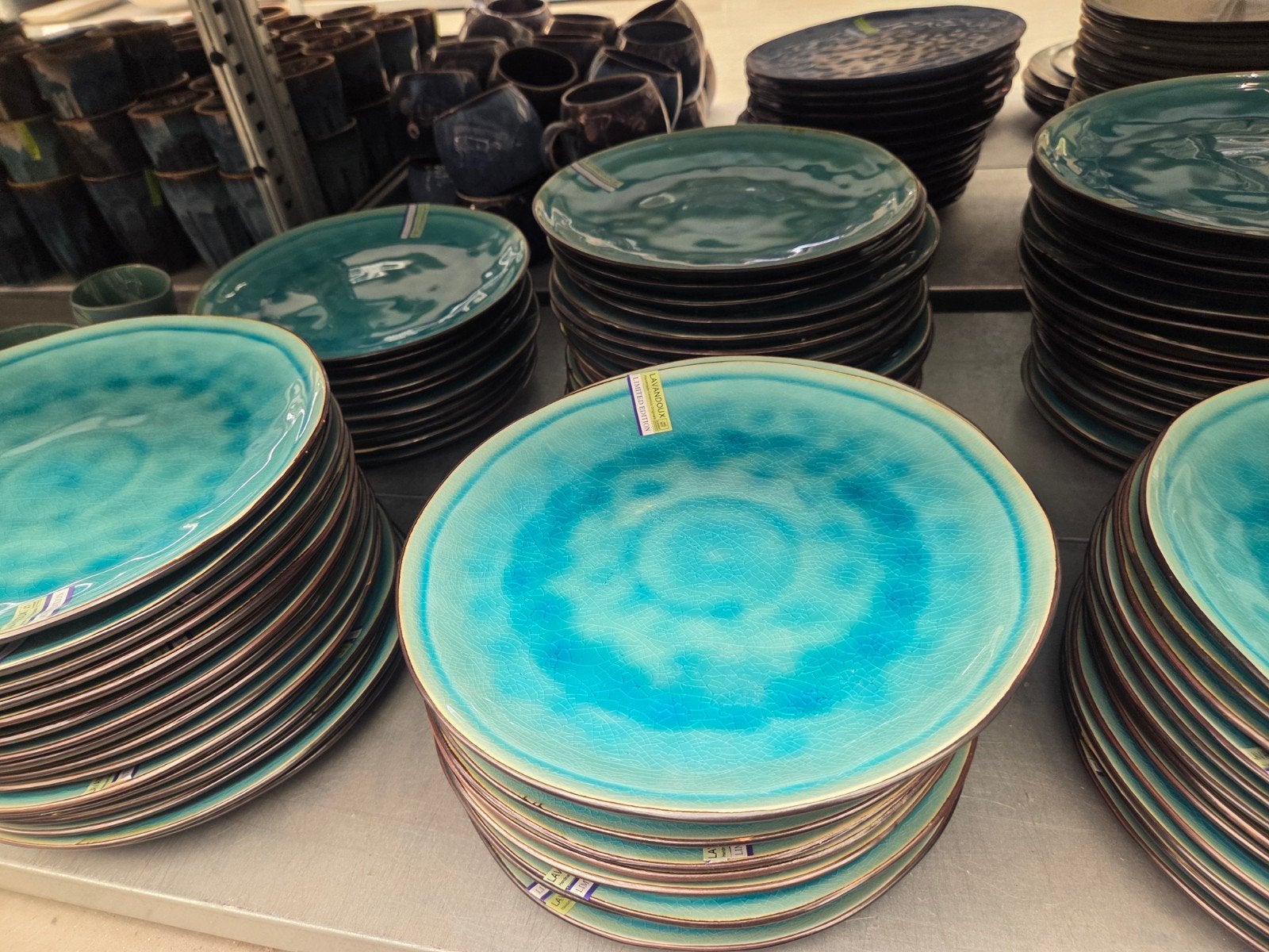 Turquoise borden - Nieuw serviesgoed, Keramiek, Nieuw, Ophalen of Verzenden, Bord(en)