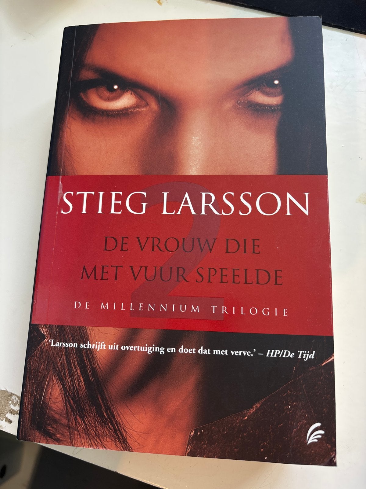 De Vrouw Die Met Vuur Speelde - Stieg Larsson, Ophalen of Verzenden, Gelezen