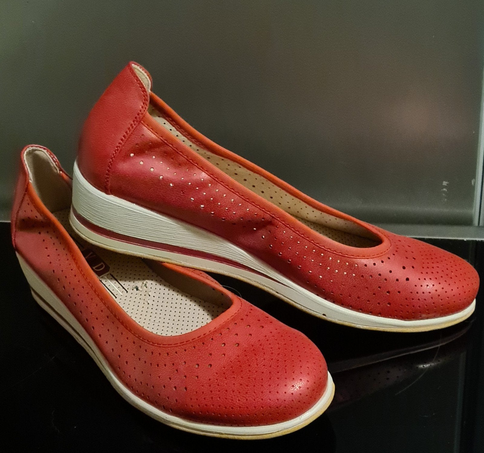 Nieuwe rode ballerina's - Maat 39/39,5, Kleding | Dames, Ophalen of Verzenden, Nieuw, Rood, Ballerina's