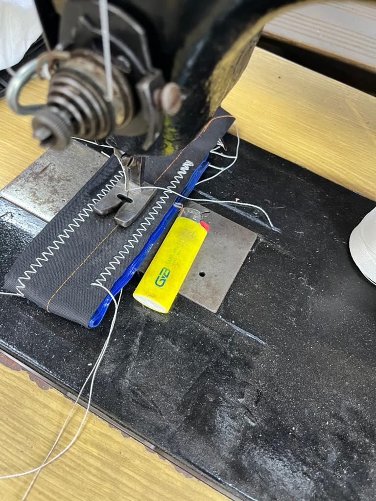 Zware adler zigzag zeilmakers naaimachine, Hobby en Vrije tijd, Naaimachines en Toebehoren, Gebruikt, Naaimachine, Industrieel