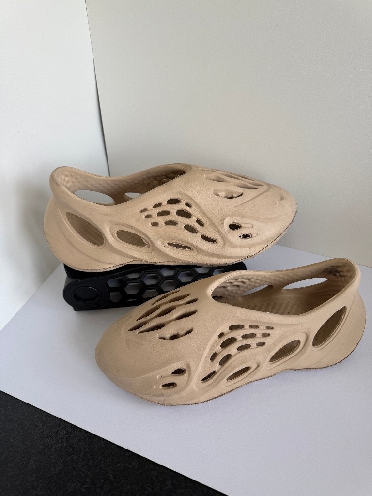 Adidas yeezy foam runner 44, Kleding | Heren, Schoenen, Overige kleuren, Ophalen of Verzenden, Adidas Yeezy, Gedragen