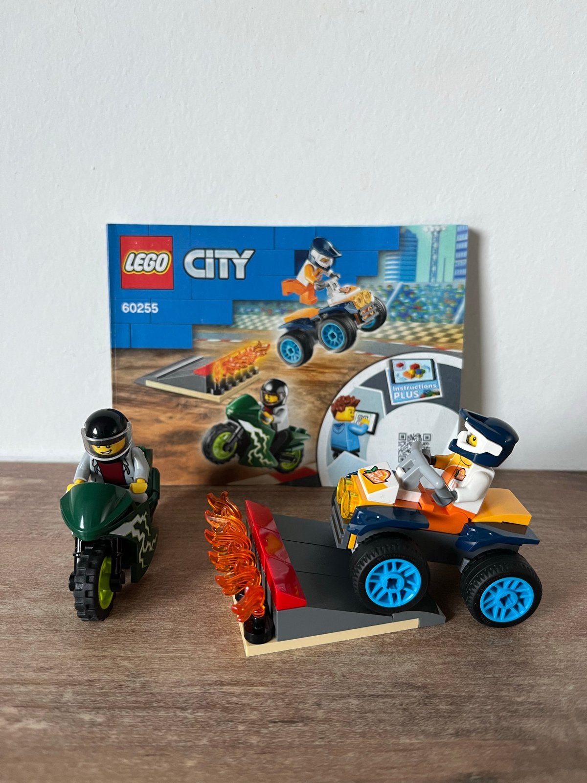 Lego City 60255 Stuntteam set, City, Lego, Ophalen of Verzenden, Zo goed als nieuw