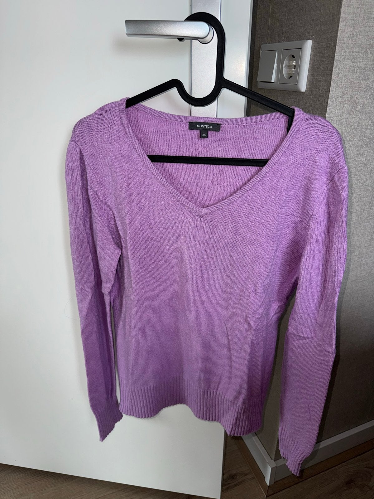 Montego paarse V-hals trui, maat XS, Kleding | Dames, Ophalen of Verzenden, Zo goed als nieuw, Maat 34 (XS) of kleiner, Paars