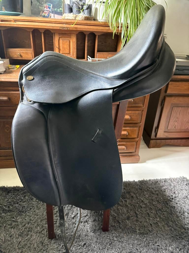 Knight rider zadel, Ophalen, Zo goed als nieuw, Dressuur