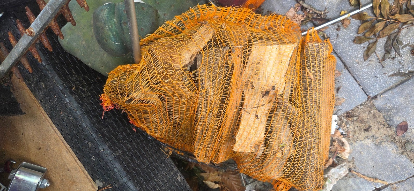 Net met haardhout blokken, Minder dan 3 m³, Ophalen, Overige houtsoorten, Blokken