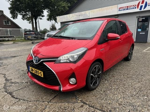 Toyota Yaris 1.5 Hybrid Dynamic Facelift!, Gebruikt, 4 cilinders, 49 €/maand, Bedrijf