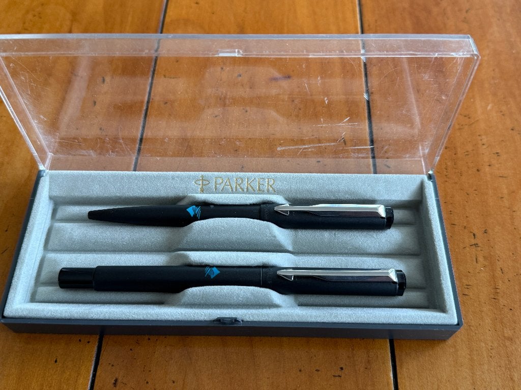 P07 Parker Vector Pennenset – Vulpen & Balpen ~ Nieuw, Pennenset, Parker, Nieuw, Met doosje