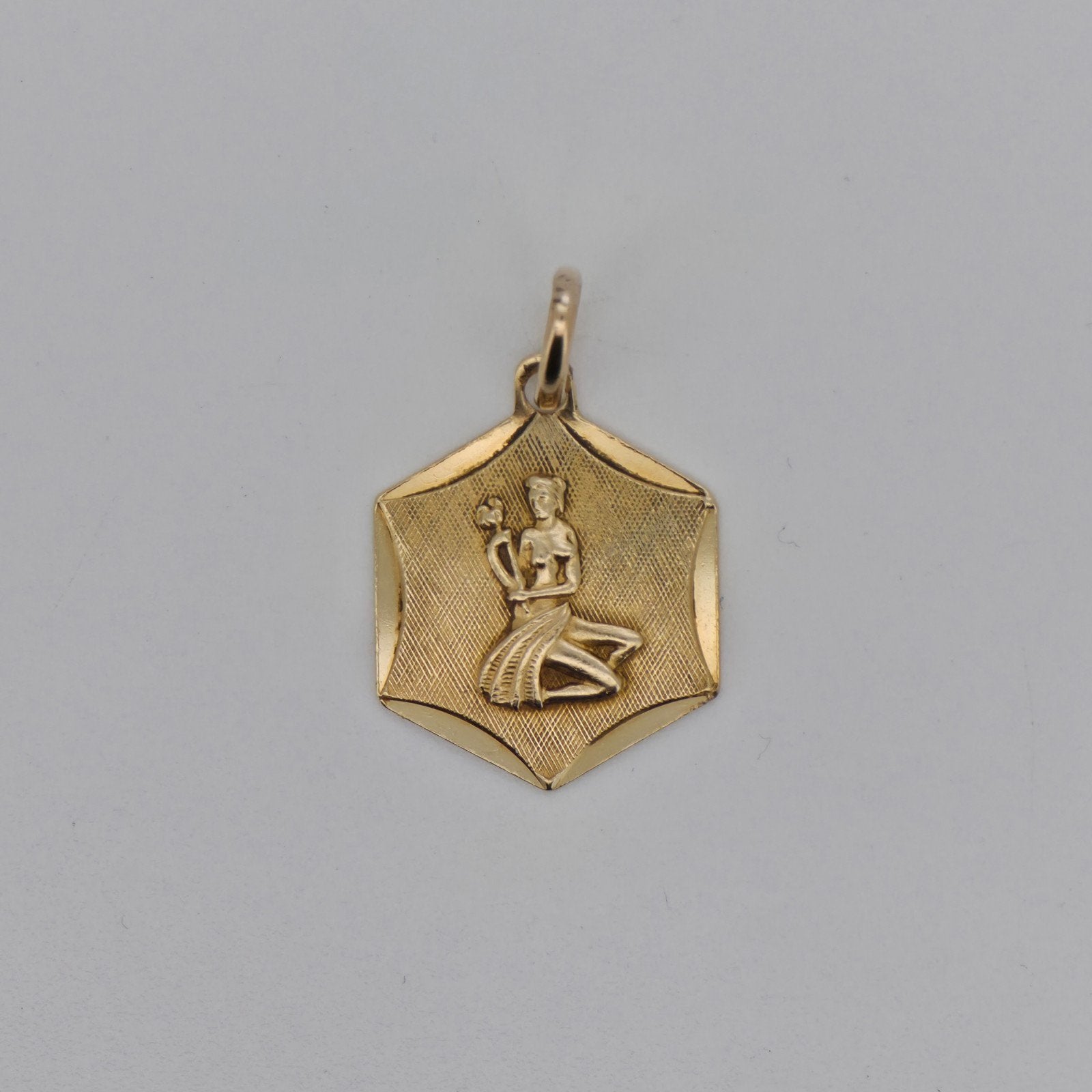 Gouden Hanger 14k 585 Maagd 2,93g, Gebruikt, Overige voorstellingen, Ophalen of Verzenden, Goud