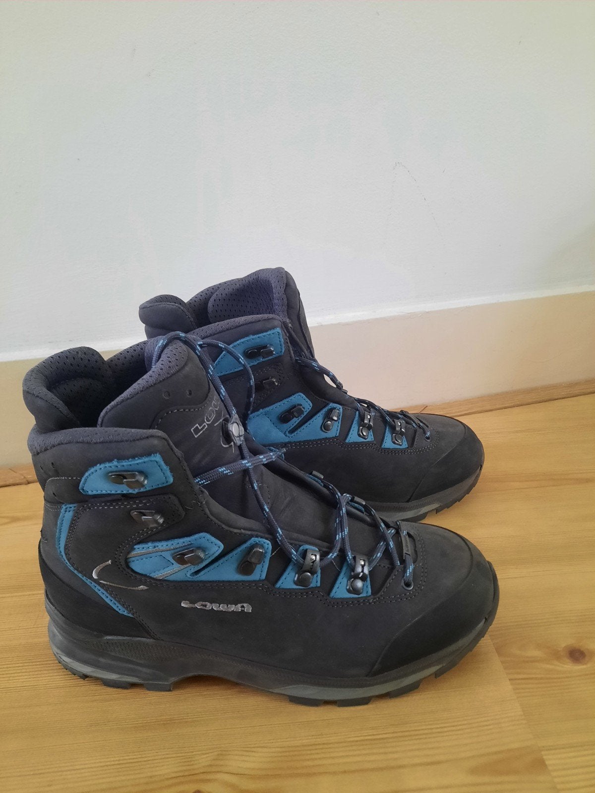Lowa damesbergschoenen maat 39, Ophalen, Zo goed als nieuw, Schoenen