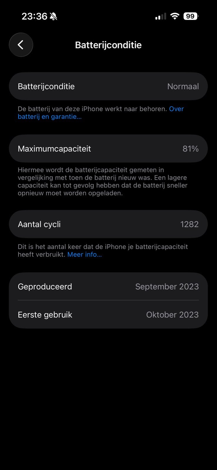 Foto 4 van iPhone 15 Pro 128GB Zilver - Zo goed als nieuw