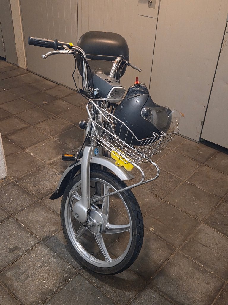 Bromfiets piaggio, Fietsen en Brommers, Brommers | Oldtimers, Ophalen, Maximaal 45 km/u, 0 versnellingen, Overige merken
