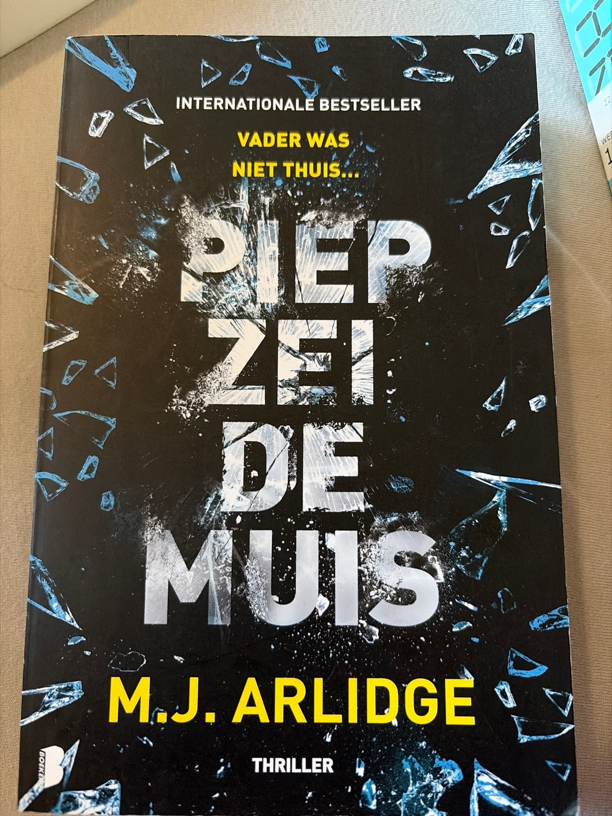 Piep zei de Muis - M.J. Arlidge (Thriller), Boeken, Ophalen of Verzenden, Zo goed als nieuw, Nederland