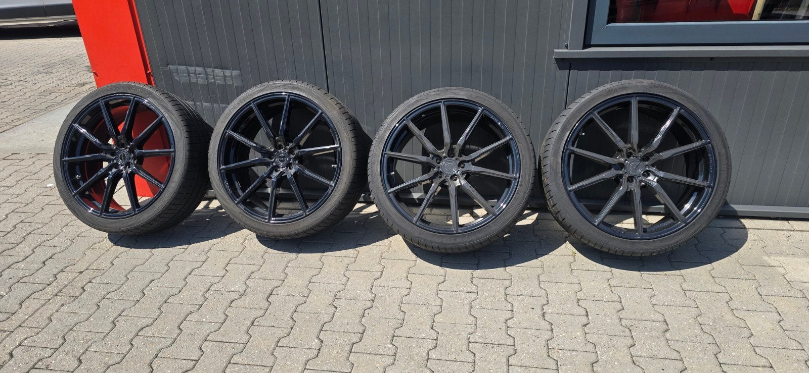 Set van 4 Concave CVR4 22 inch velgen met Vredestein banden, Auto-onderdelen, Banden en Velgen, Ophalen, Gebruikt, 265 mm, Banden en Velgen