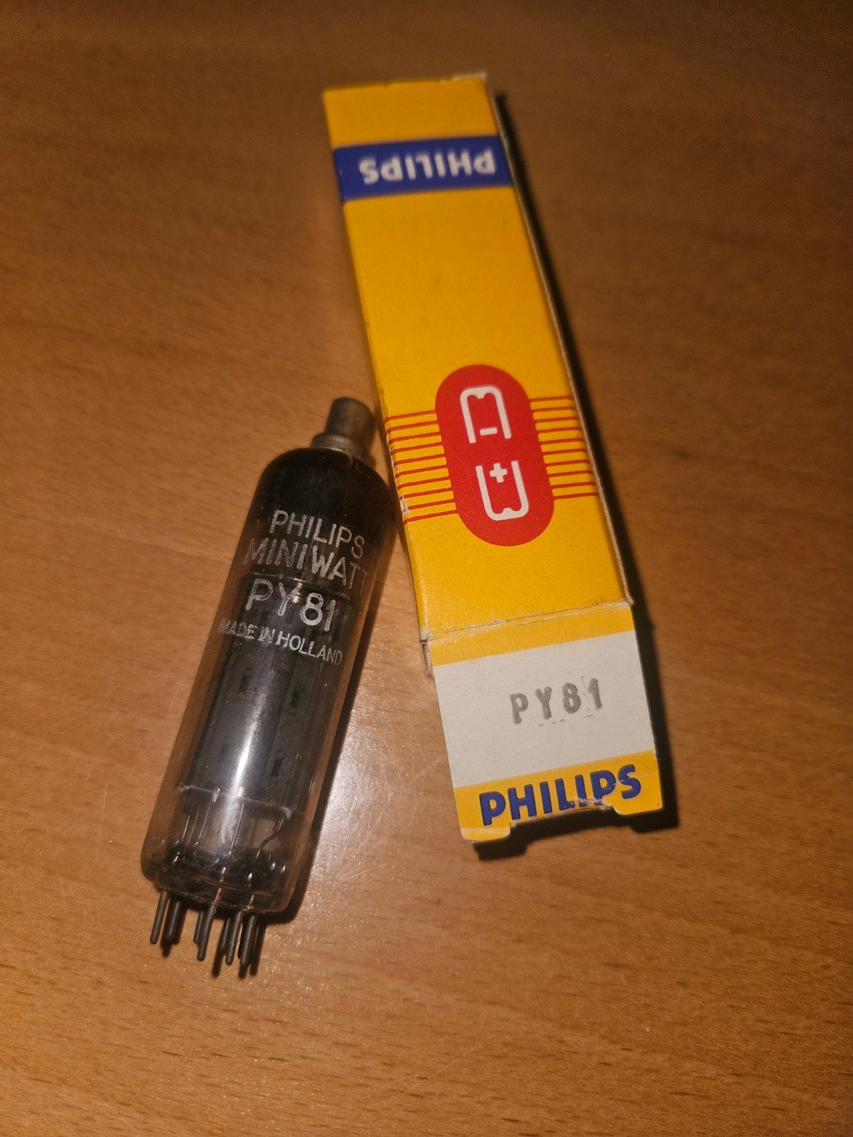 Philips Miniwatt PY81 buis - werking onbekend, Ophalen of Verzenden